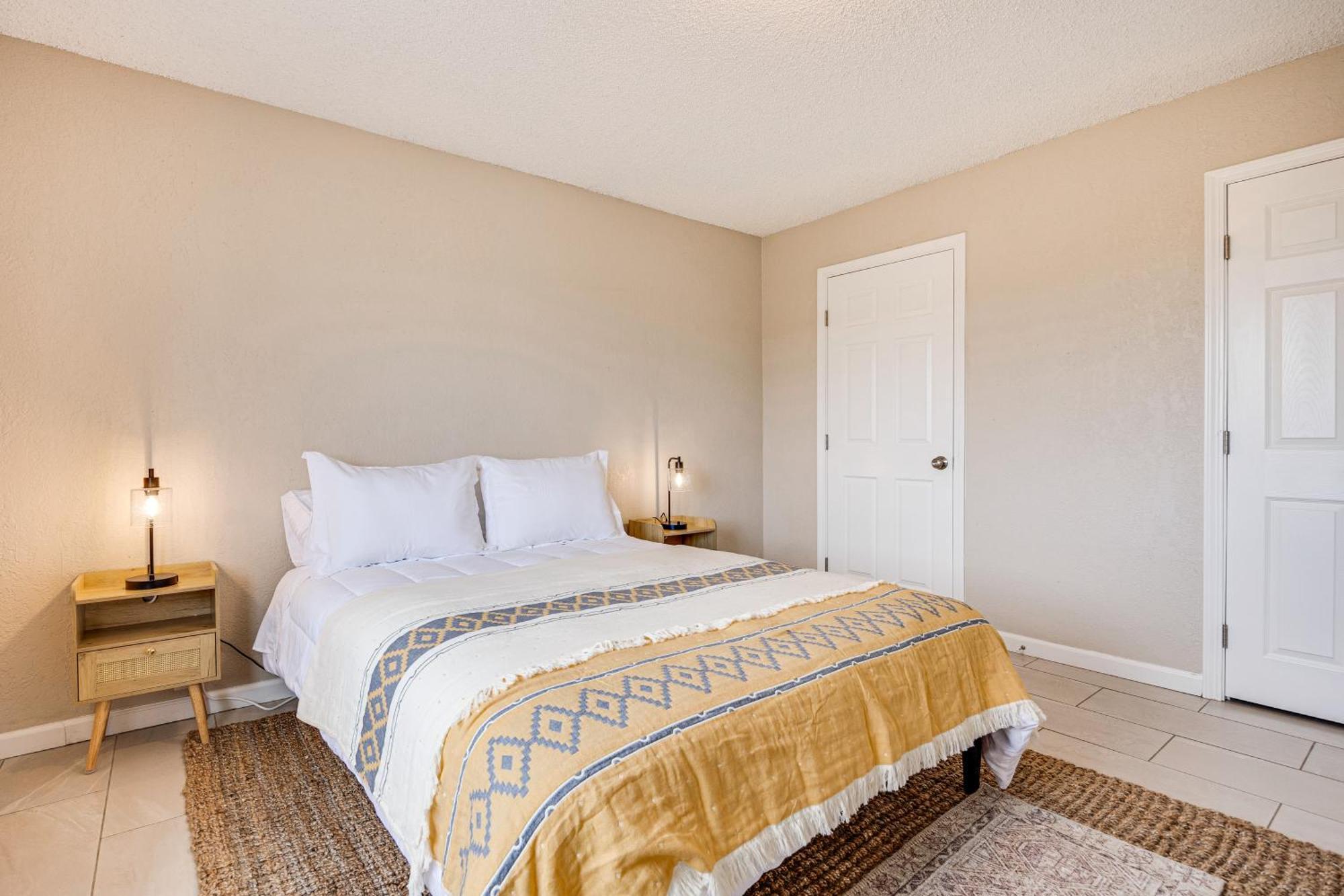 Convenient Joshua Tree Apartment - Walk To Town! Bagian luar foto
